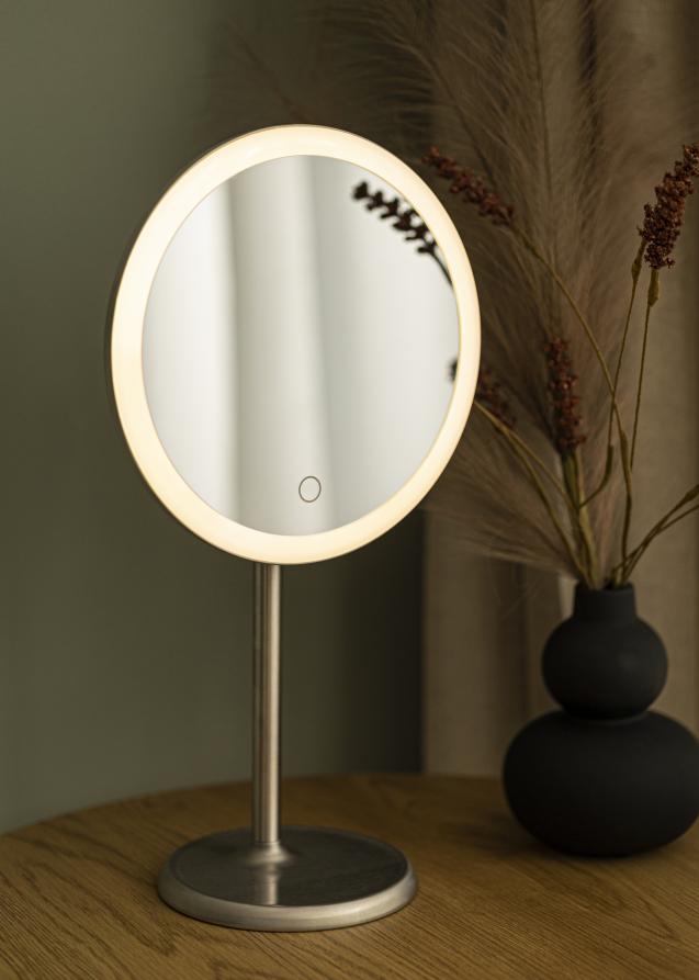 Choosing the Right Make Up Mirror